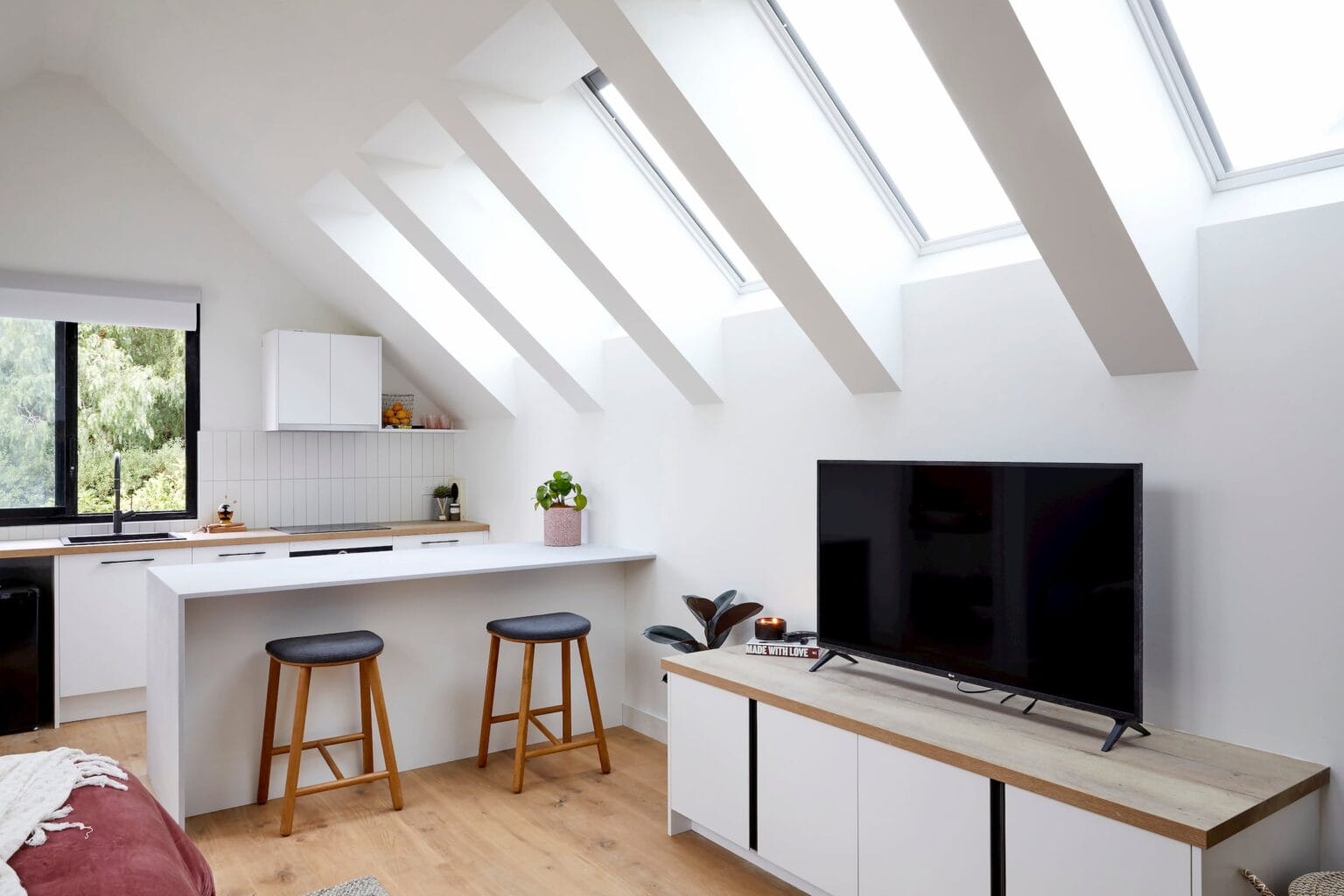 5 Kitchenette Ideas For Small Spaces | Caesarstone Australia