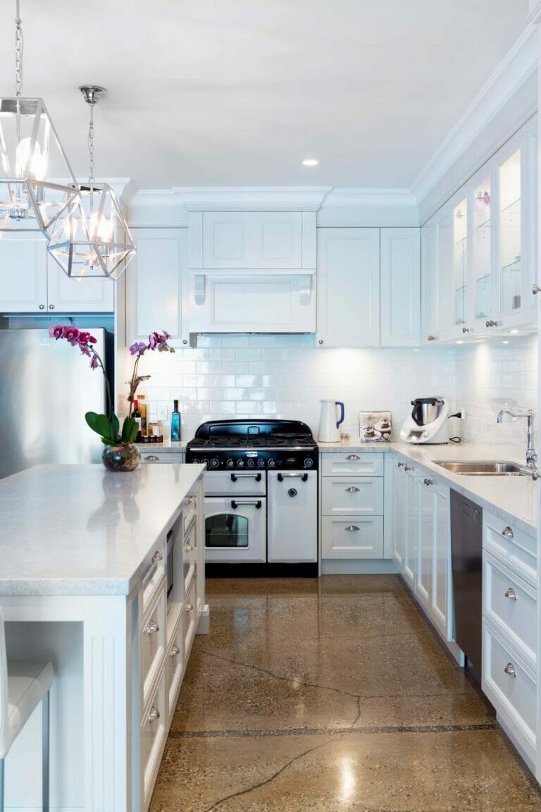 Bianco_Drift_Kitchens_By_Kathie_Classical_Bardon_Oasis_003