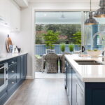 Caesarstone_White Kitchen_Cosmopolitan White_Colour 1