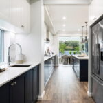Caesarstone_White Kitchen_Cosmopolitan White_Colour 4