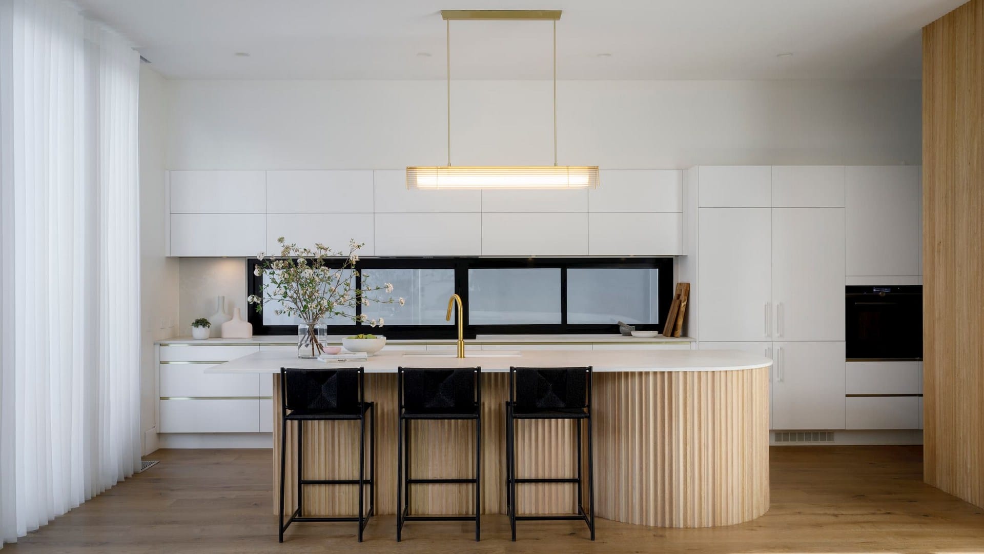 Luke & Jasmine: Block 2020 Organic Kitchen | Caesarstone AU