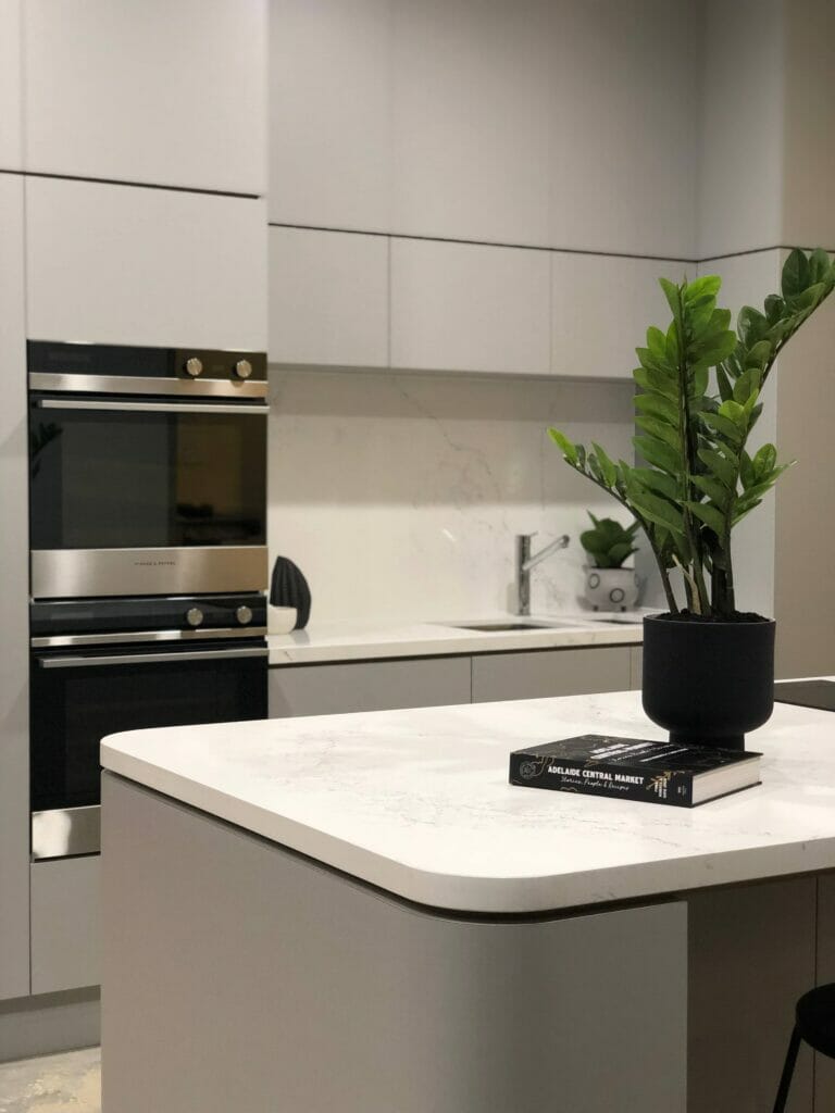 Empira_White_Farquhar_Kitchens_Kitchen_001.jpg-scaled