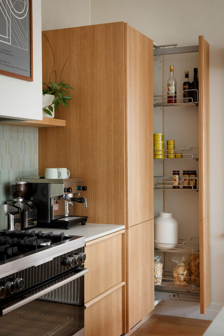 Josh_Jenna_Modern_Mid_Century_Kitchen_Freedom_Kitchens_Caesarstone_Fresh_Concrete__5_.jpg