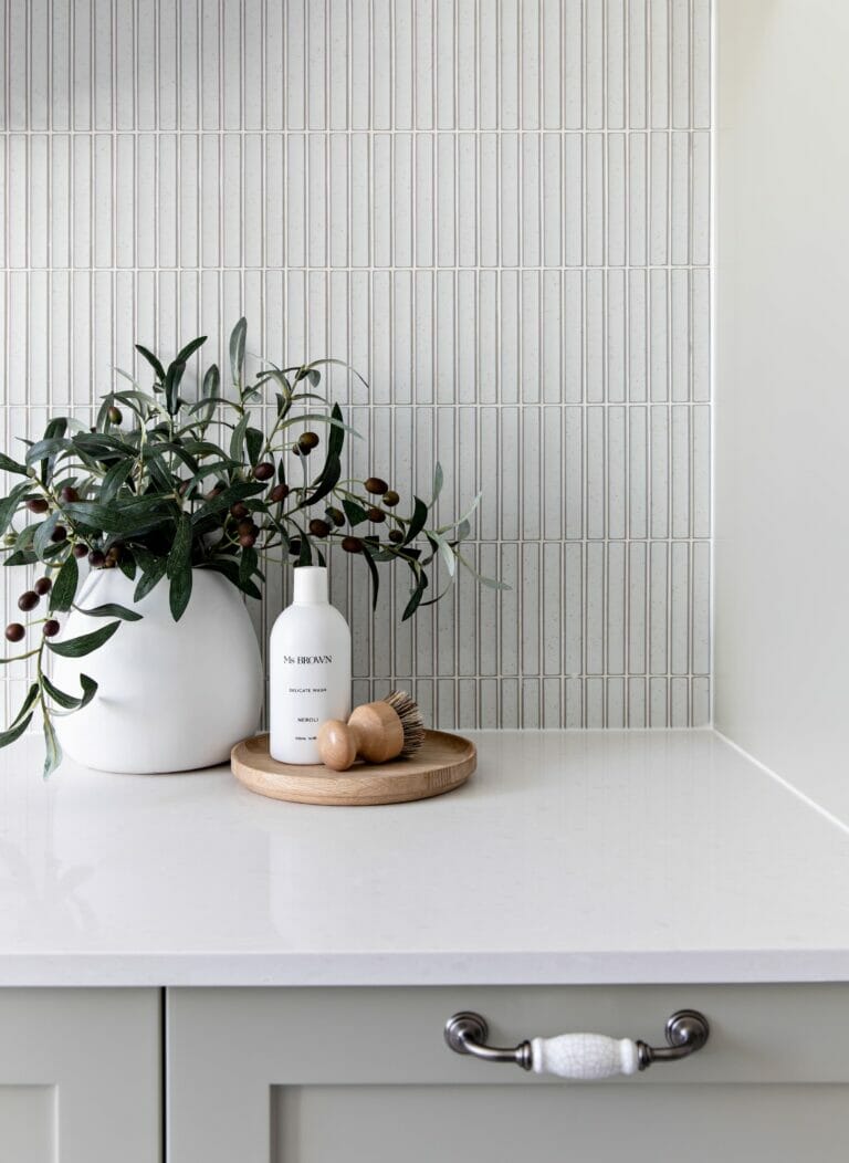 Organic_White_4600_Better_Built_Homes_laundry_2.jpg