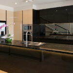 5100 Vanilla Noir - Perini Kitchens