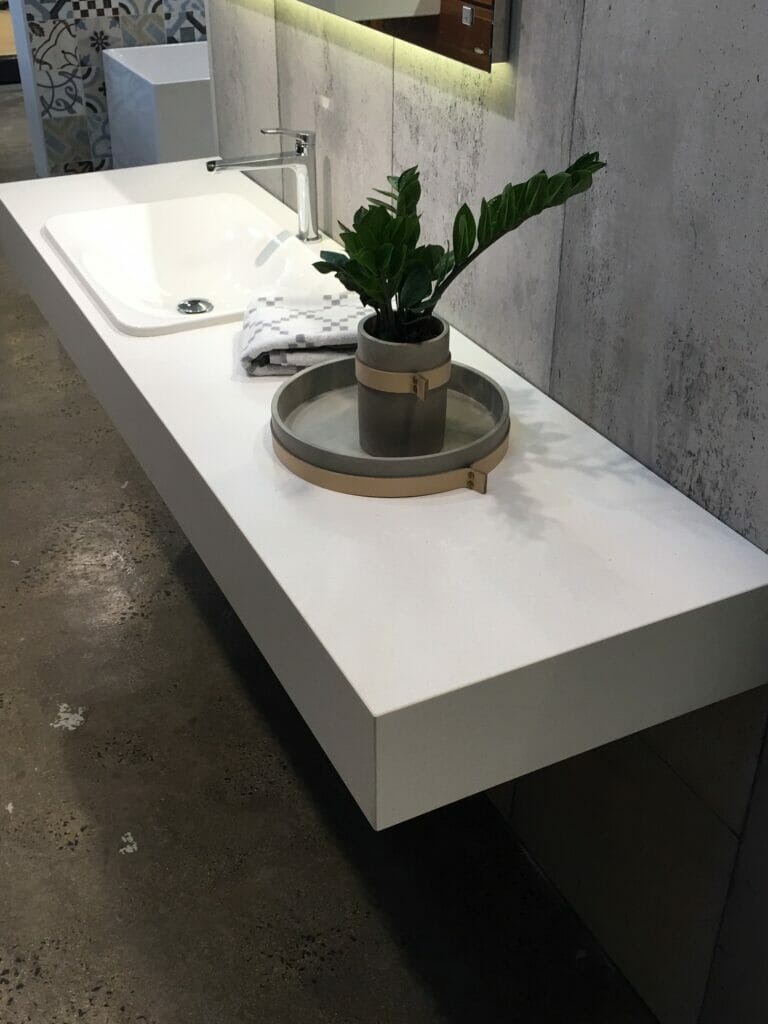 Rogerseller_CS_Classico_4001_Fresh_Concrete__5_.JPG