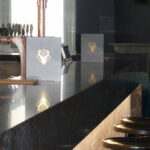 5100 Vanilla Noir - Stag Hotel - Calacatta Nuvo