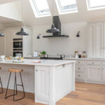 Traditional U-shape kitchen with Island in Caesarstone 5141 Frosty Carrina 2255