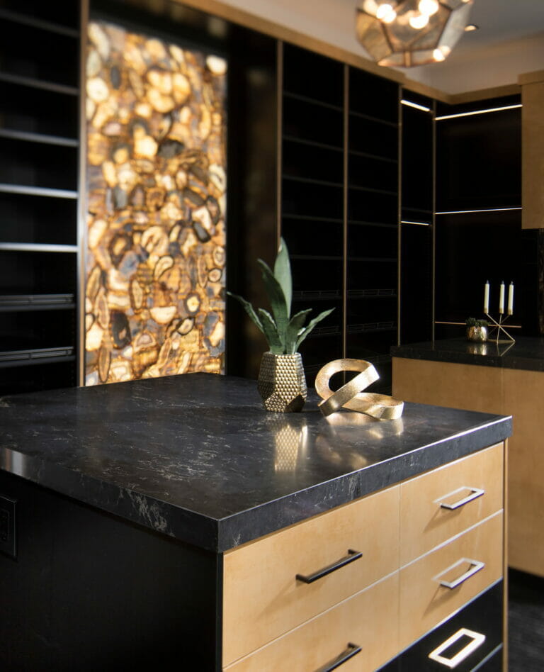 5100 Vanilla Noir - New American Home