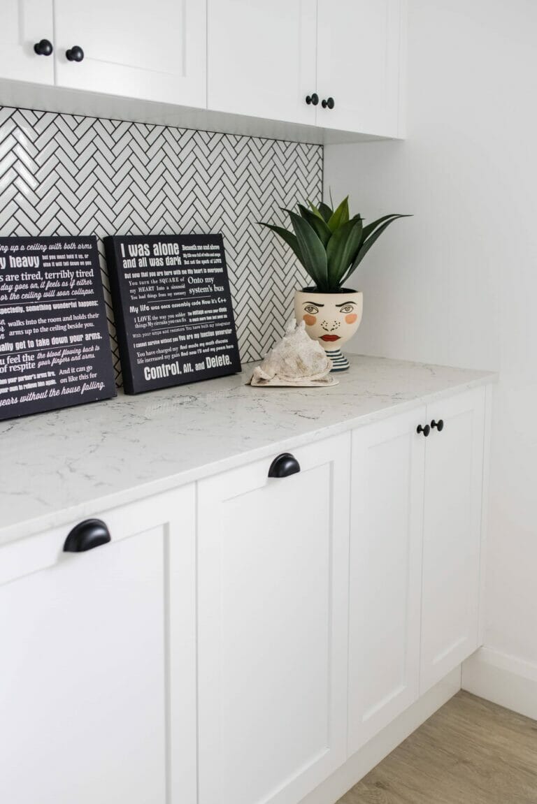 White_Attica_Just_in_Place_Rebecca_Lu_Photography_002