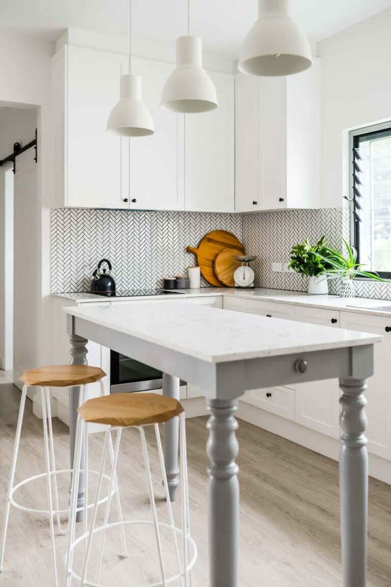 White_Attica_Just_in_Place_Rebecca_Lu_Photography_007