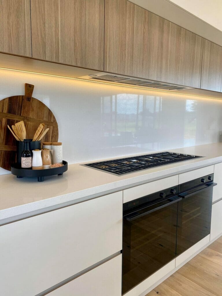 Intense White 6011 - Macarthur Marble Granite Kitchen
